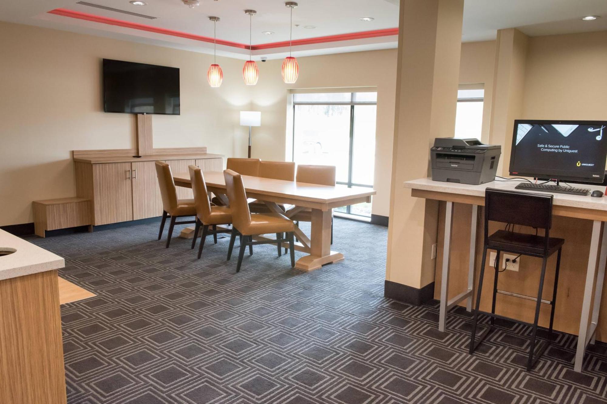 Towneplace Suites By Marriott Battle Creek Exterior photo