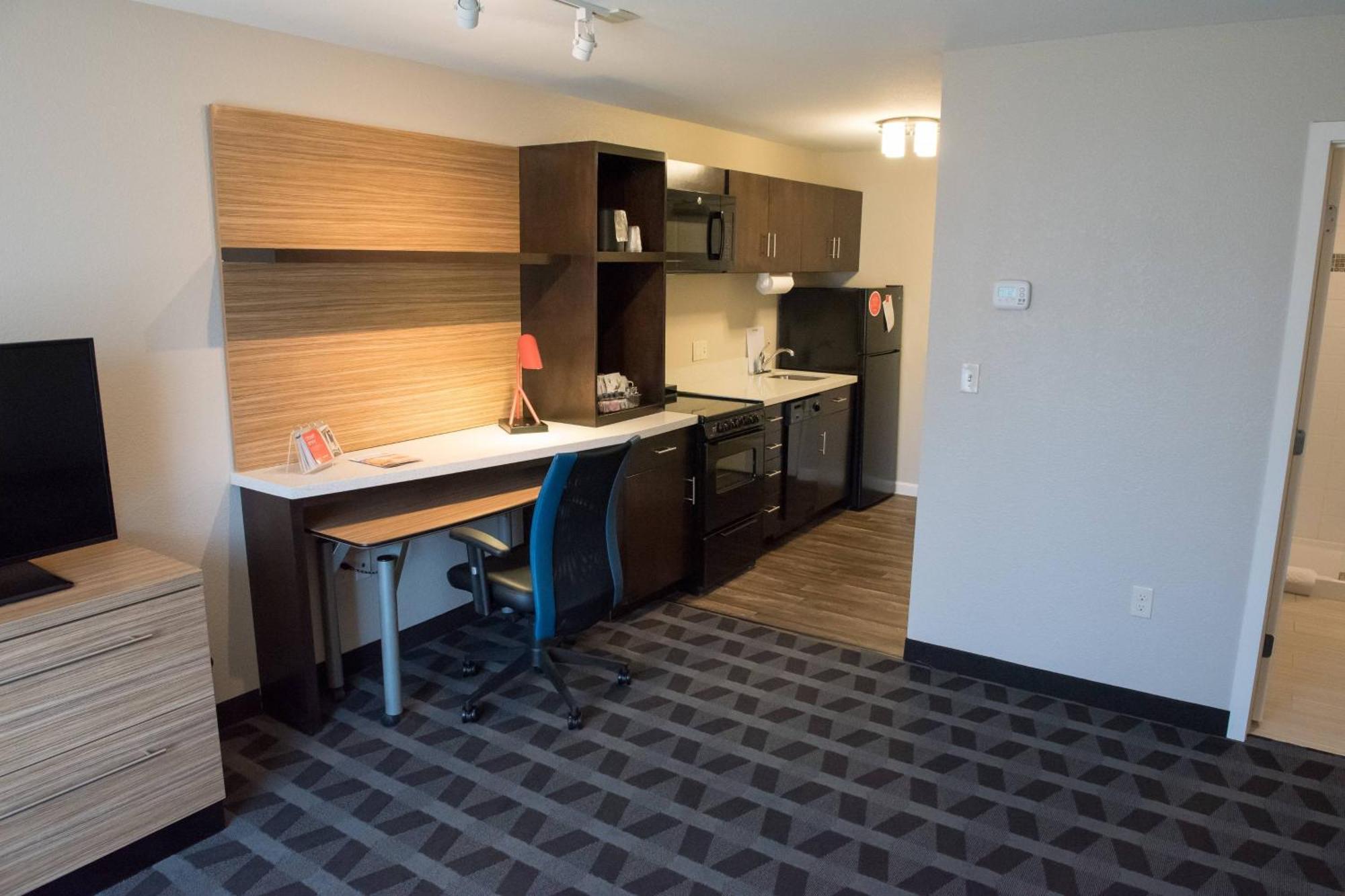 Towneplace Suites By Marriott Battle Creek Exterior photo