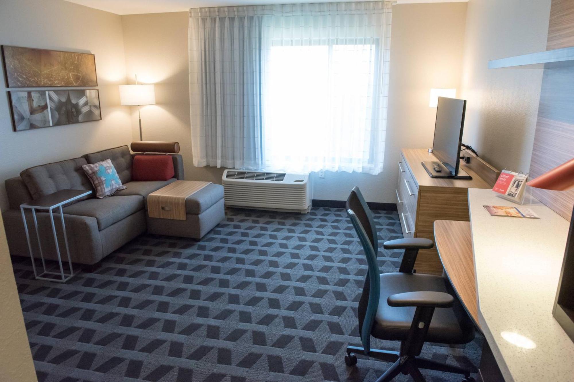 Towneplace Suites By Marriott Battle Creek Exterior photo