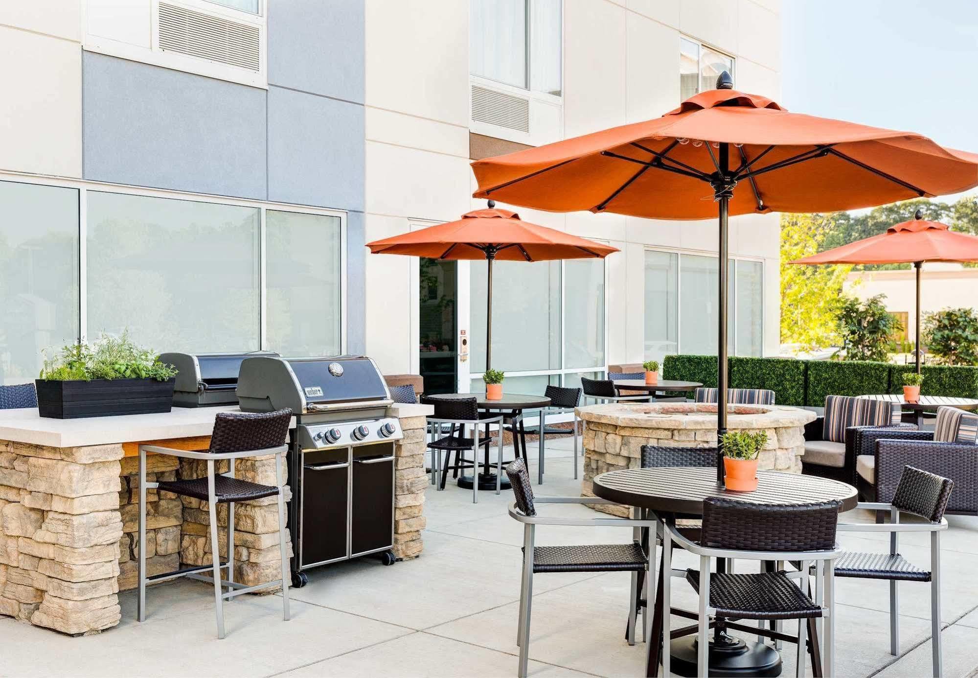 Towneplace Suites By Marriott Battle Creek Exterior photo